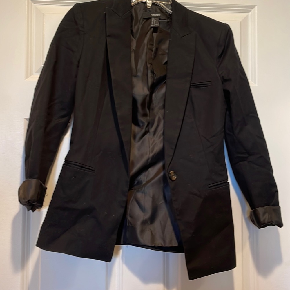 Forever 21 black blazer